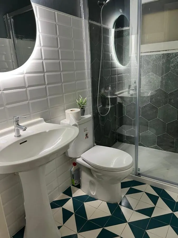 Habitacion Economica Apartment Figueres  0*, Figueres (Girona)