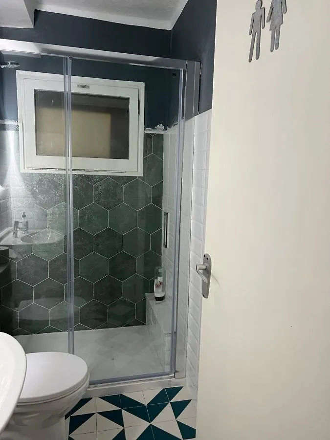 Homestay Habitacion Economica Apartment Figueres  Spain