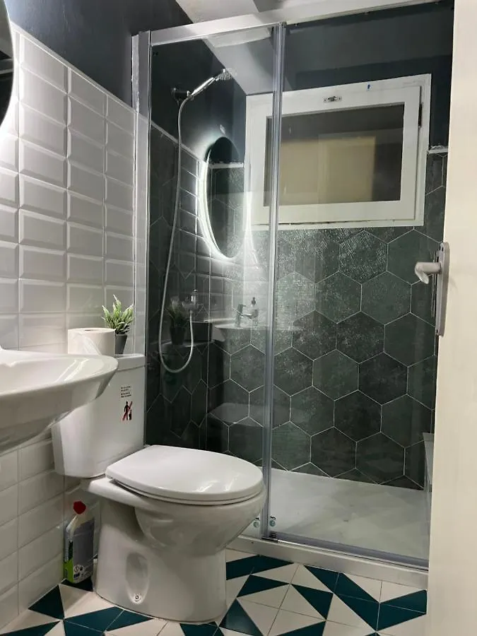 Homestay Habitacion Economica Apartment Figueres